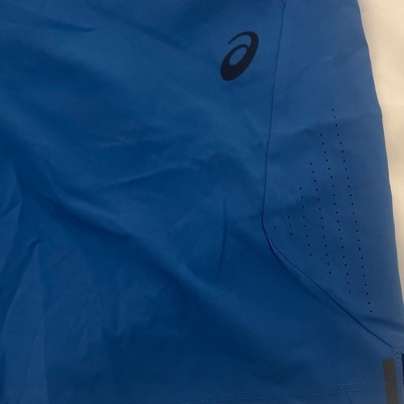 ASICS Men 9 IN Run Short Size Small - Picture 2 of 4